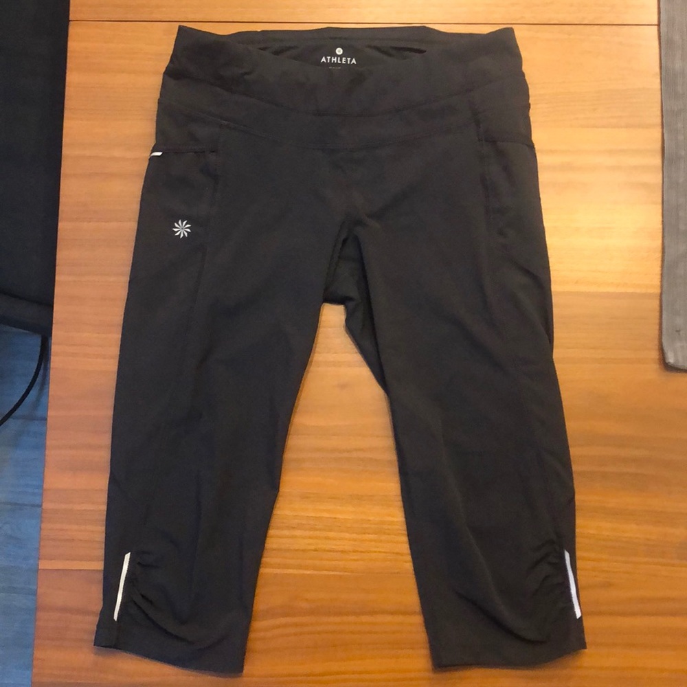 NWOT Athleta black capri running leggings